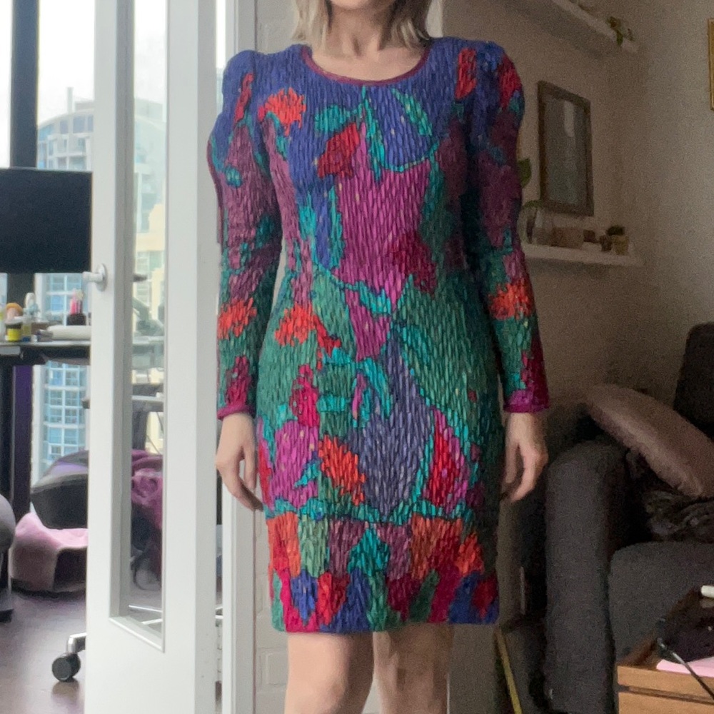 Colorful long sleeved vintage dress - Picture 2 of 6